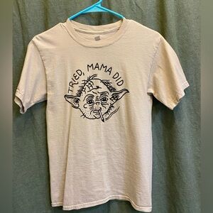 Star Wars Yoda TRIED, MAMA DID beige cotton tee